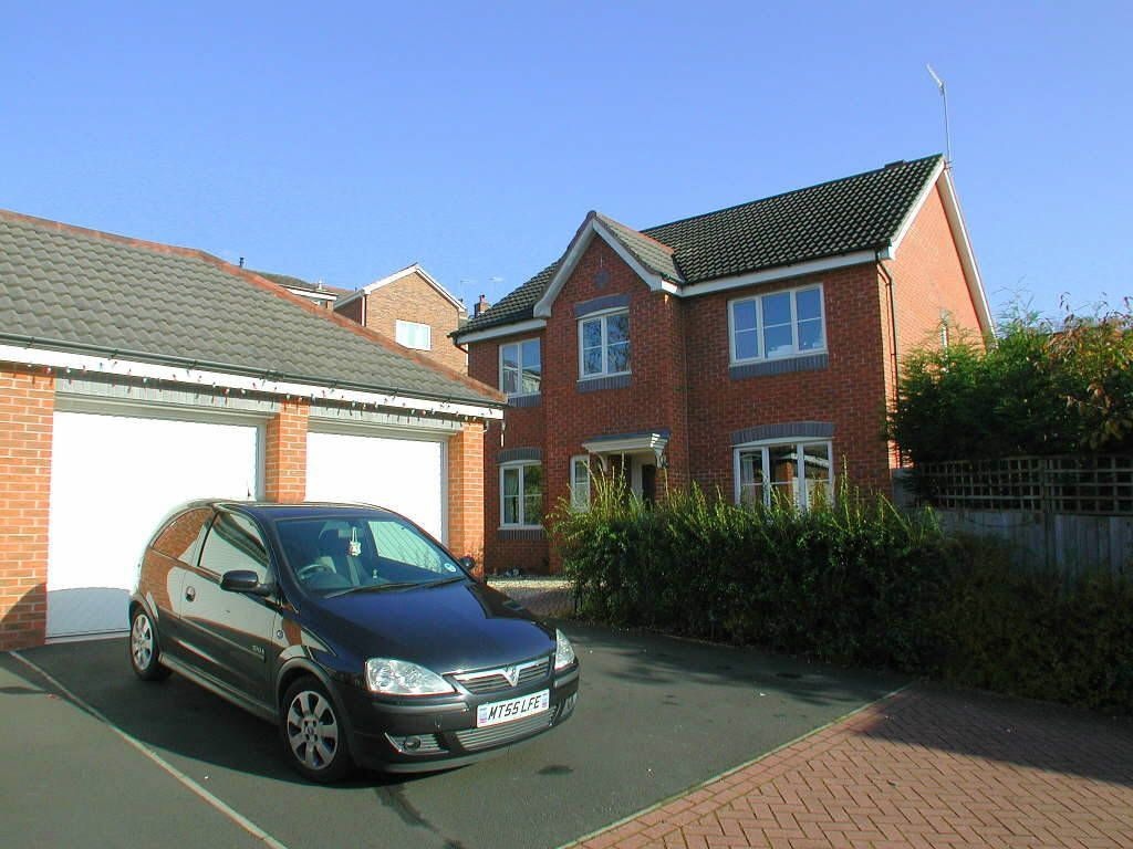 Cradley Heath 5 Bed Detached House, Walk, B64 To Rent Now