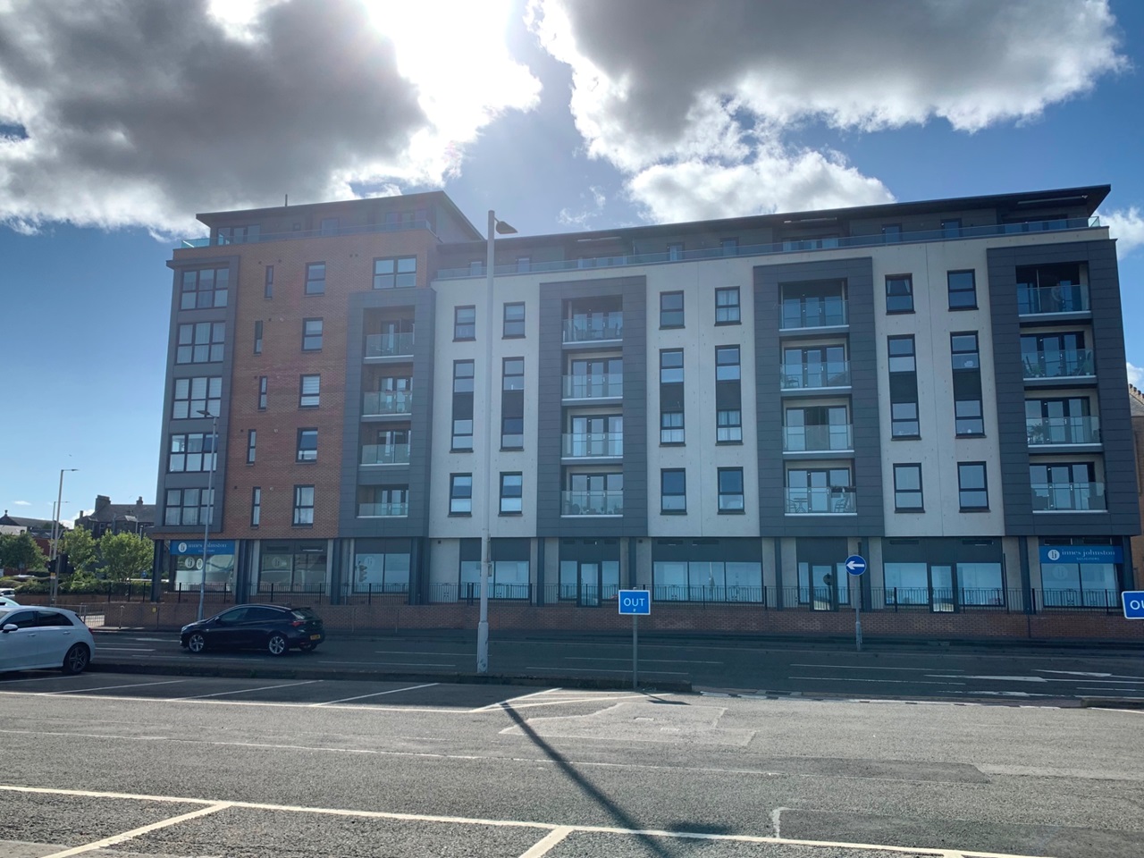 Kirkcaldy 2 Bed Flat, Cowan Street, KY1 To Rent Now for £995.00 p/m