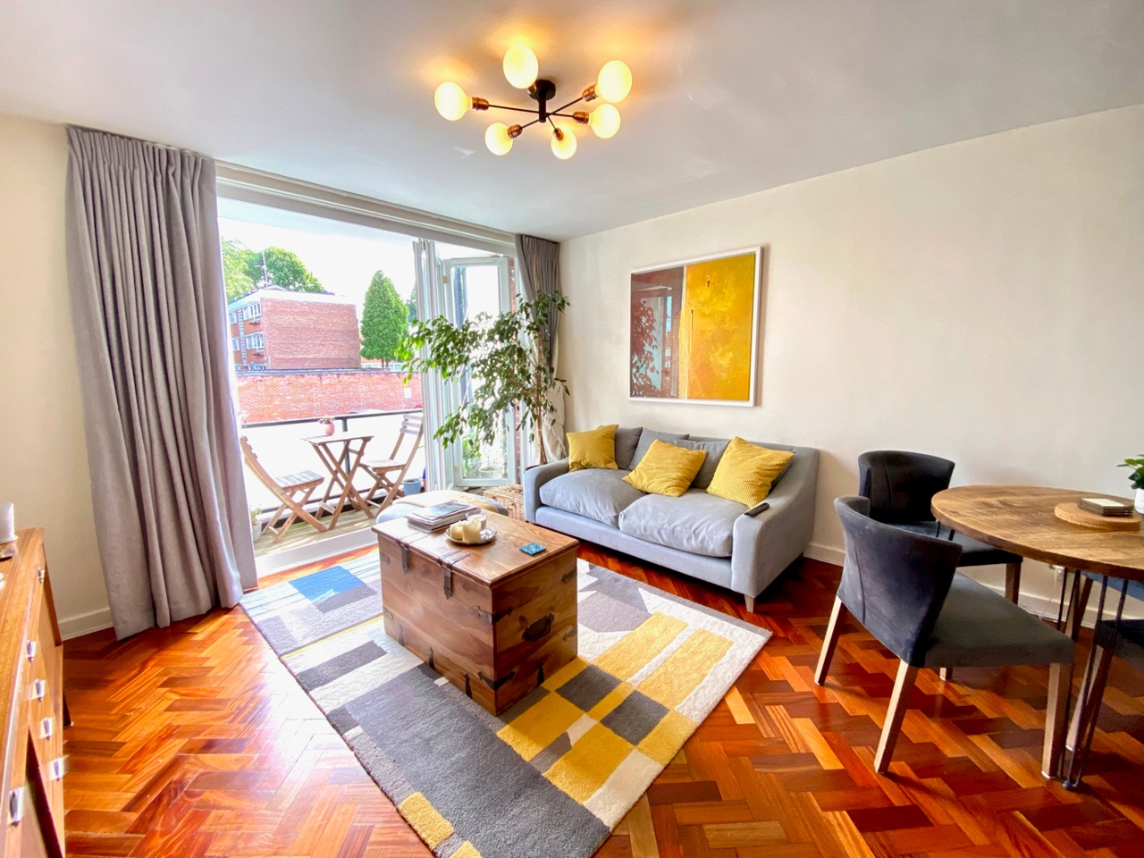 Richmond 2 Bed Flat, Spring Grove Road, TW10 To Rent Now for £2,150