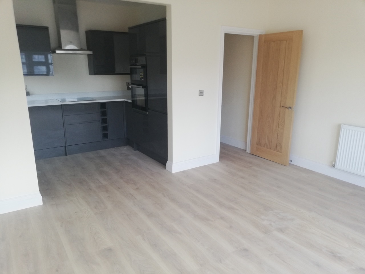 Coulsdon 1 Bed Flat, Fairdene Road, CR5 To Rent Now for £1,300.00 p/m