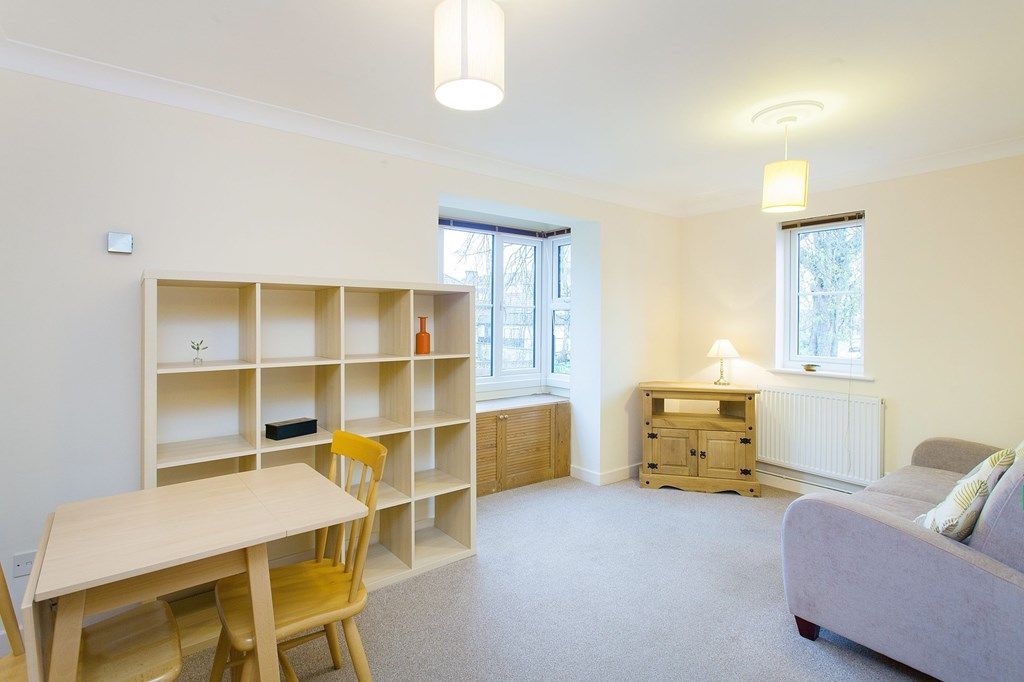 London 1 Bed Flat, Beechwood Grove, W3 To Rent Now for £1,200.00 p/m