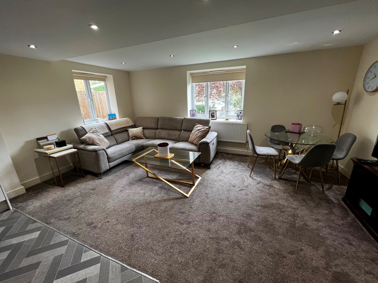 Hornchurch 2 Bed Flat, Wootton Close, RM11 To Rent Now for £1,450.