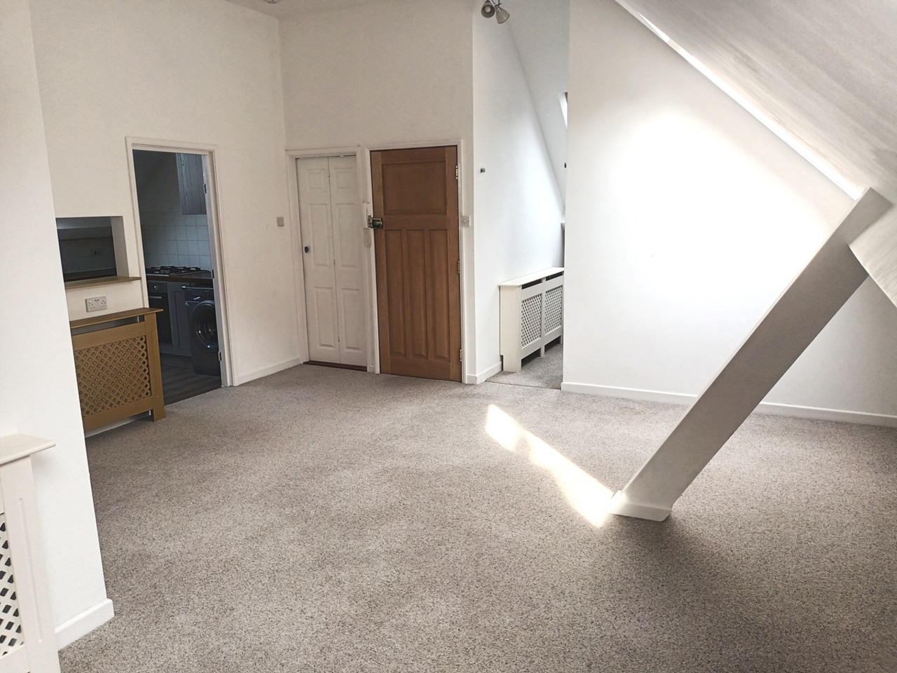 Bournemouth 1 Bed Flat, Iddesleigh Road, BH3 To Rent Now for £900.