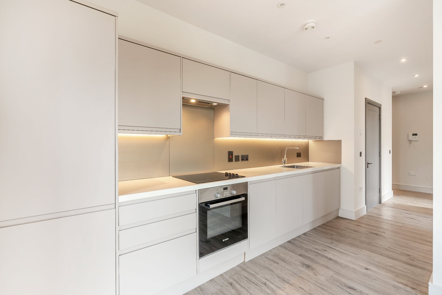 Slough 2 Bed Flat, Elvian House, SL1 To Rent Now for £1,425.00 p/m