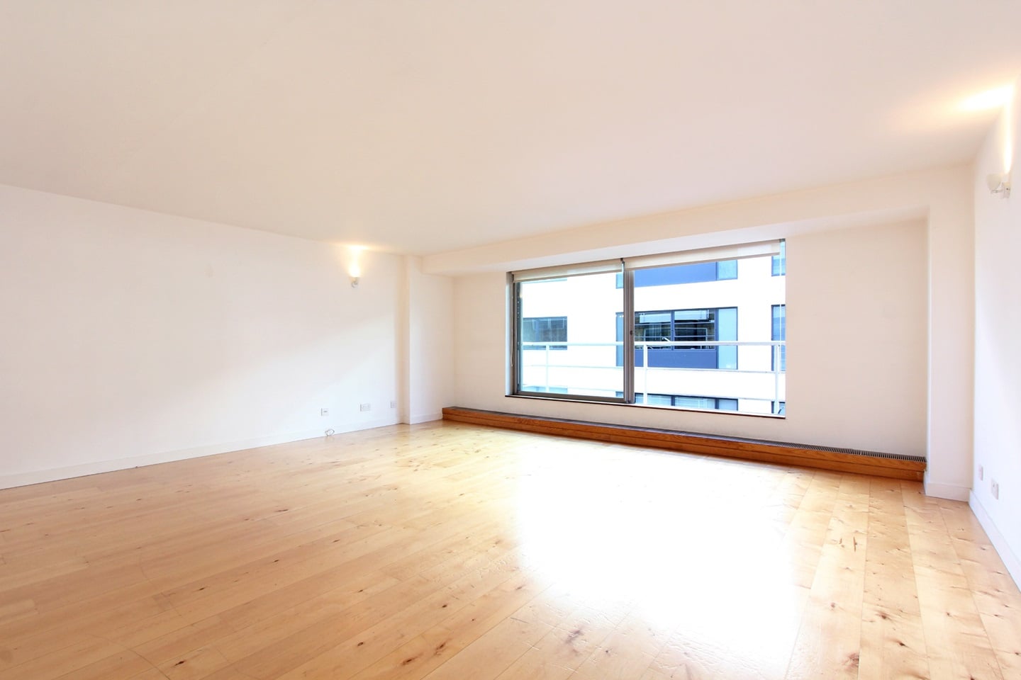 1 Bed Flat, Cinnamon Wharf, SE1
