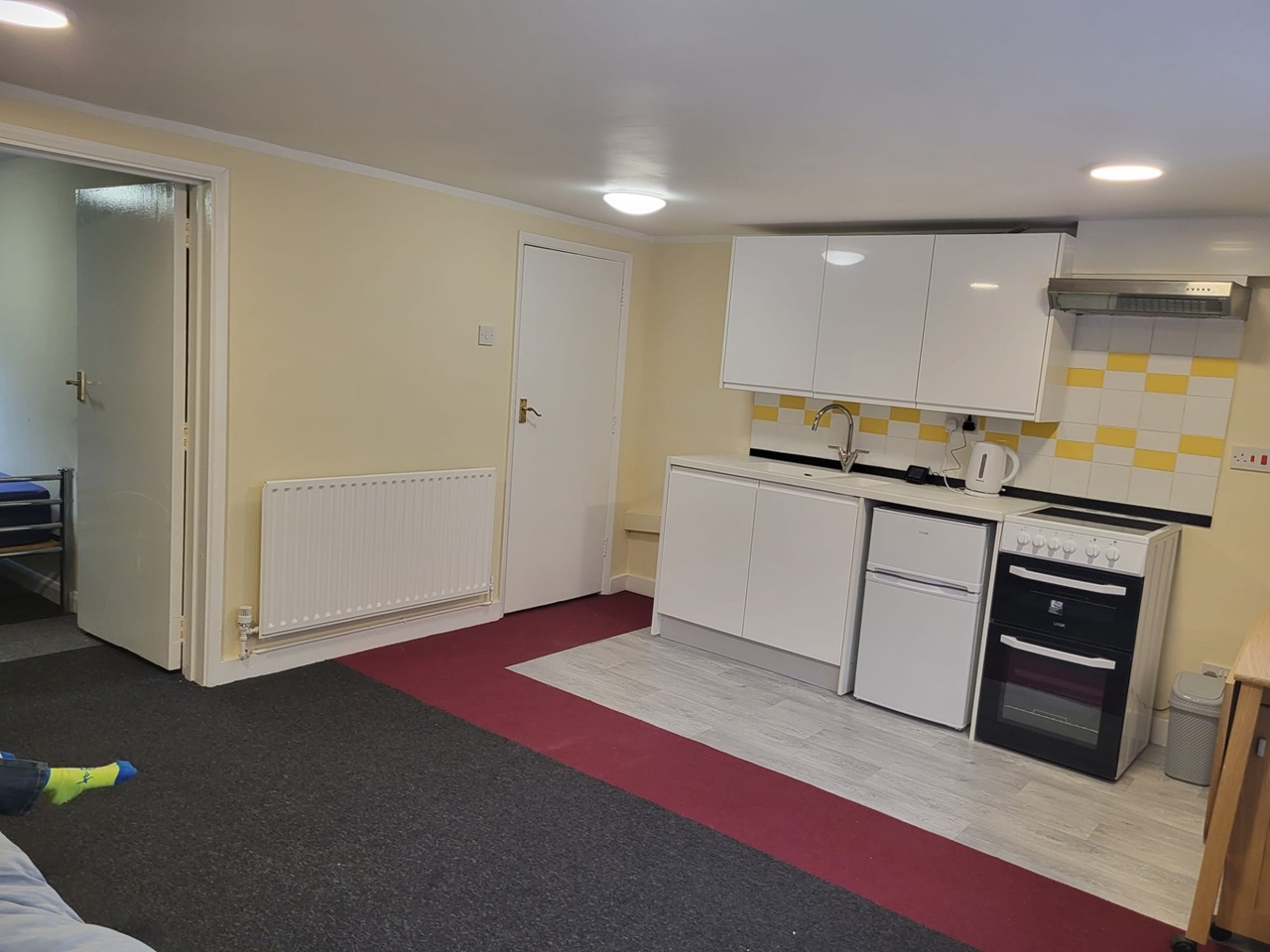 1 Bed Flat, Zinzan Street, RG1