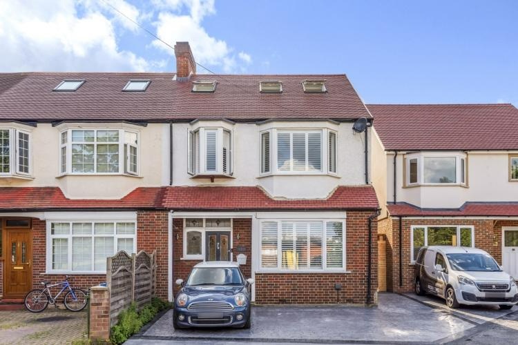 London 4 Bed End Terrace, Westway Close, SW20 To Rent Now for £