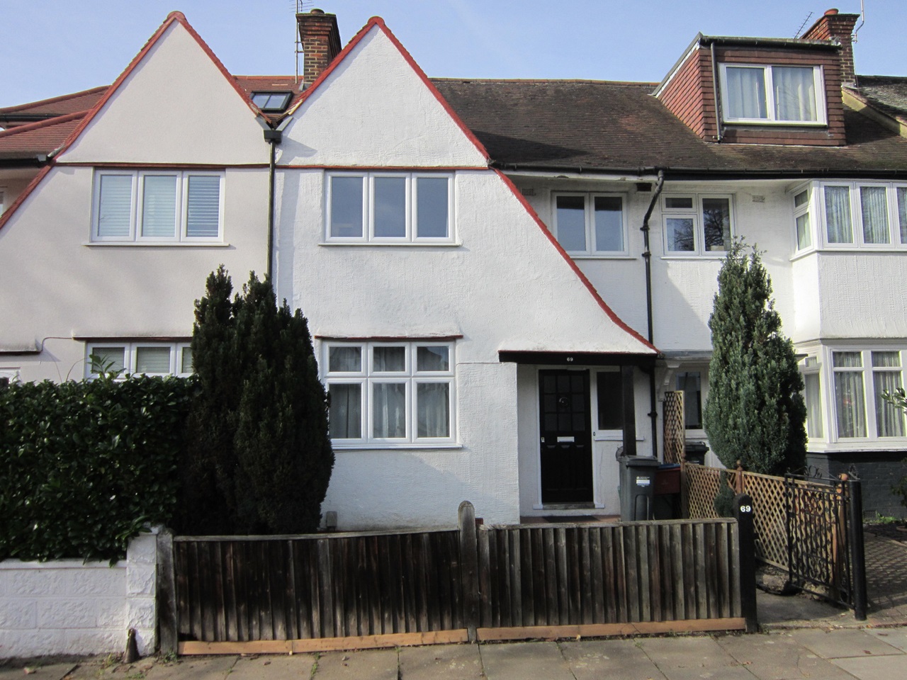 London 3 Bed Terraced House, Princes Avenue, W3 To Rent Now for £