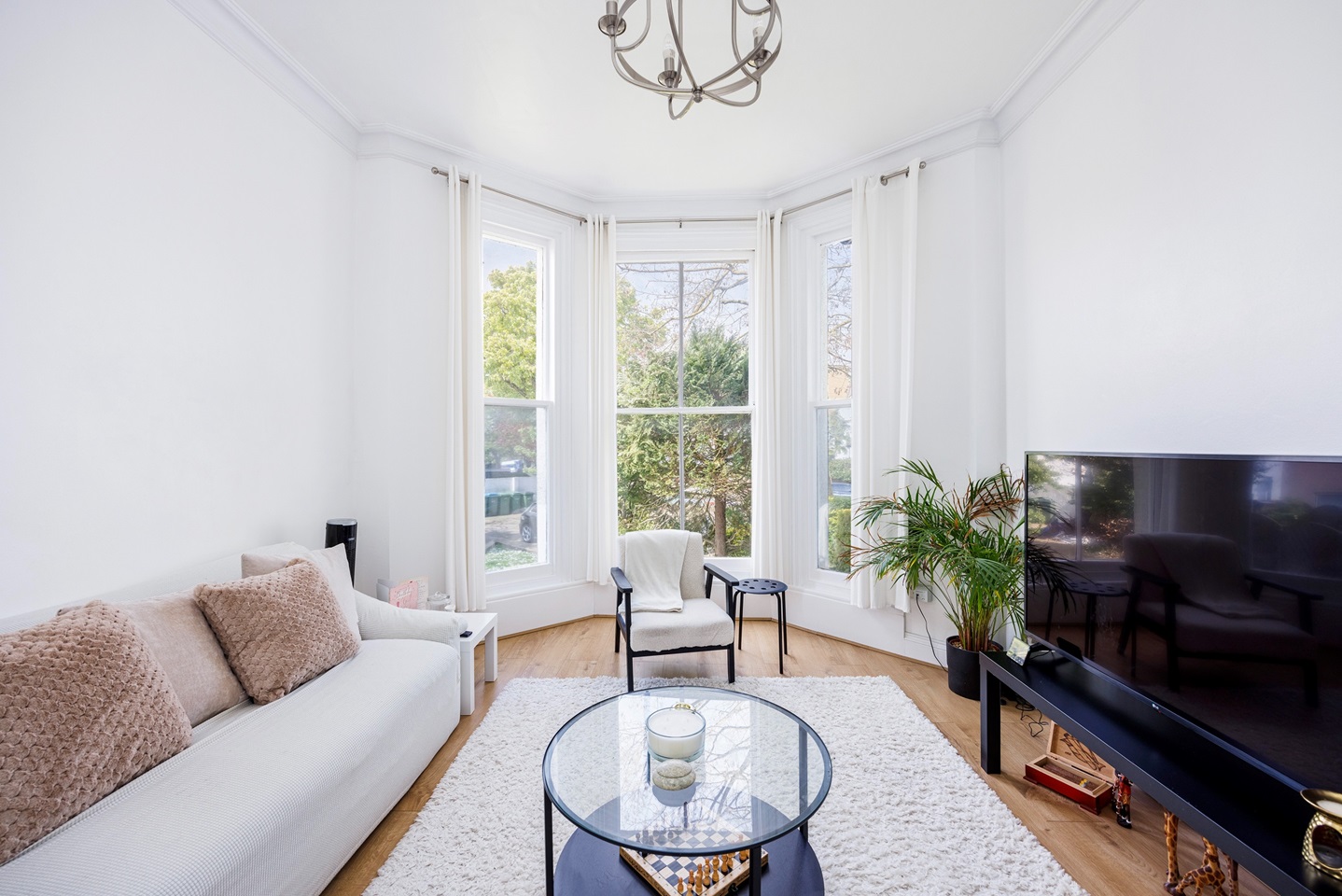 London 2 Bed Flat, Hervey Road, SE3 To Rent Now for £1,800.00 p/m