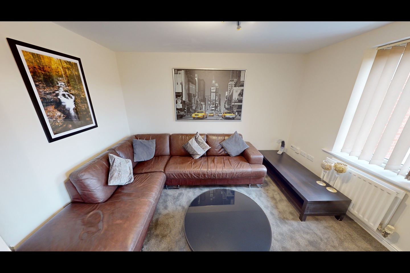 West Timperley, Altrincham 2 Bed Flat, Badger Road, WA14 To Rent