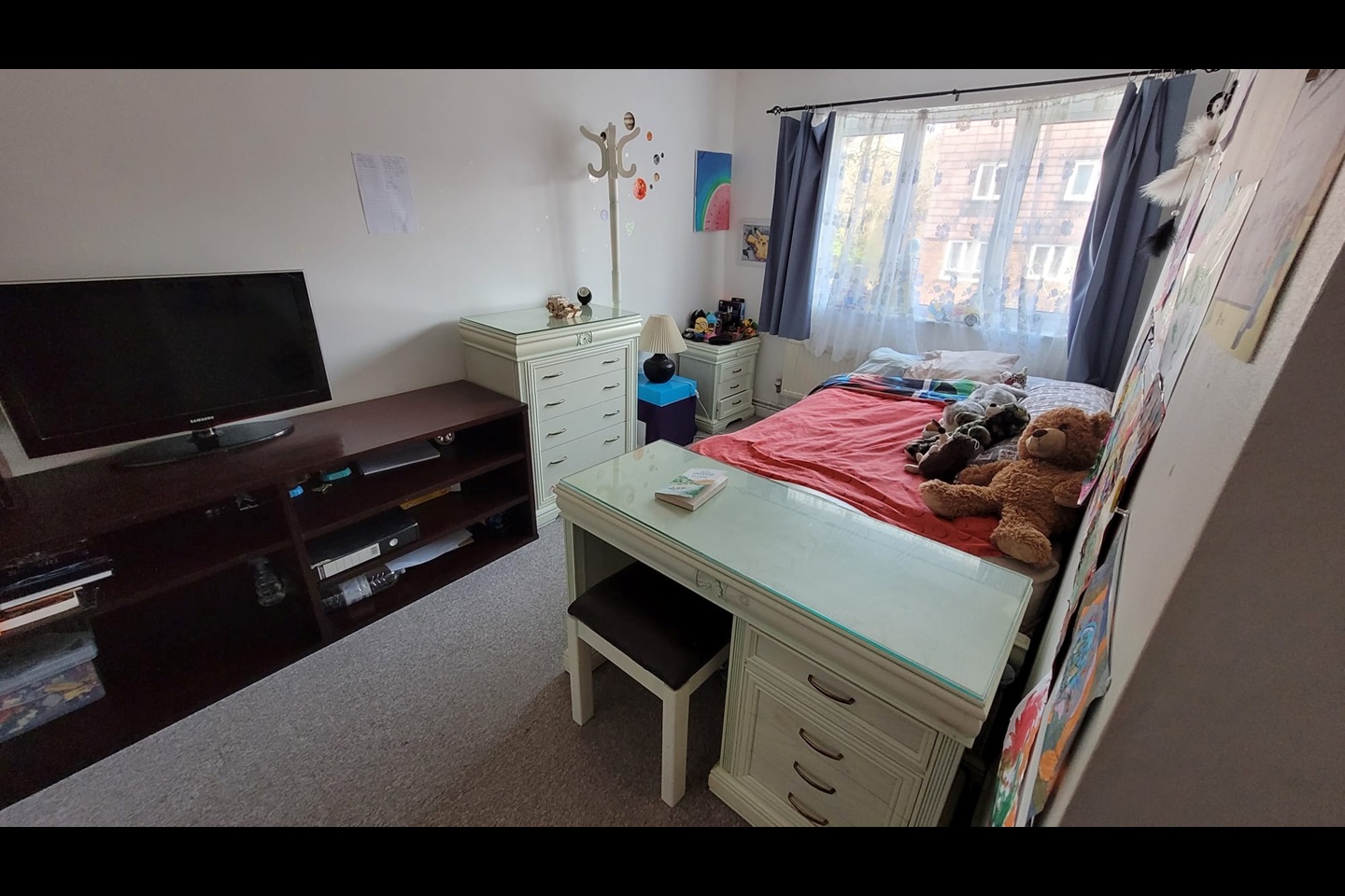 Pinner Room in a Shared House, James Bedford Close, HA5 To Rent Now