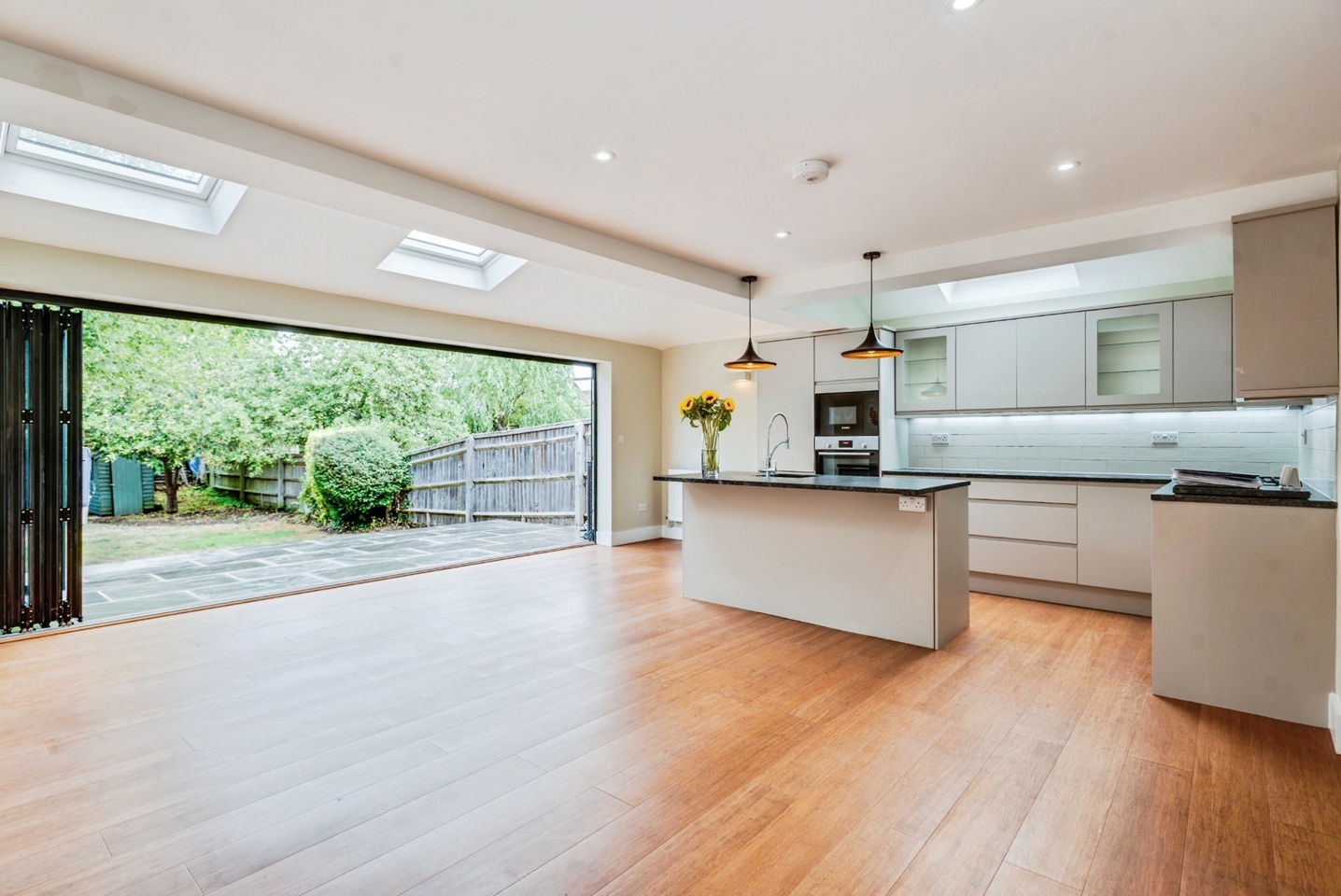 4 Bed Detached House, Old Road, OX3