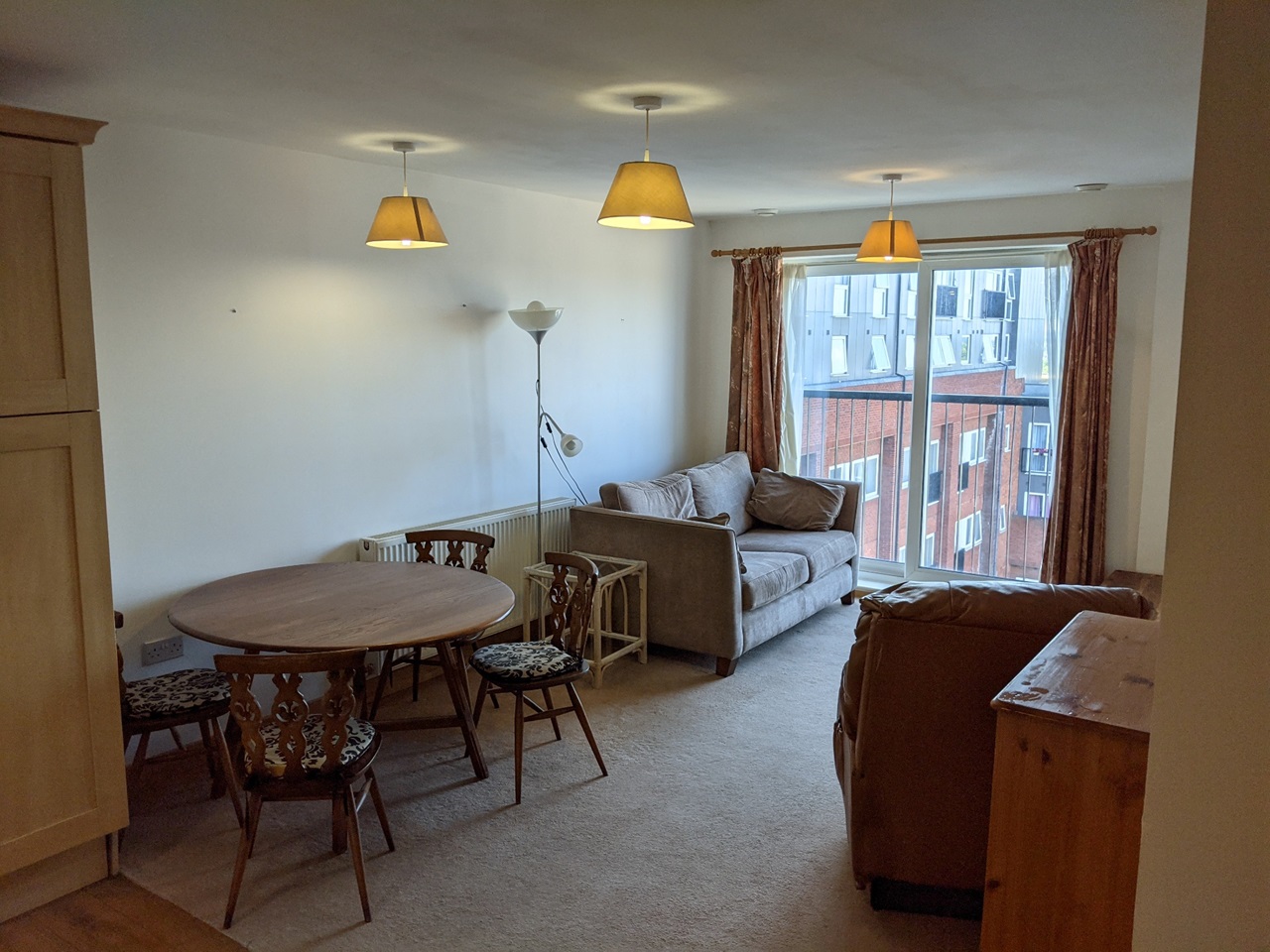 Wallington 2 Bed Penthouse, Canon Court, SM6 To Rent Now for £1,500.00 p/m