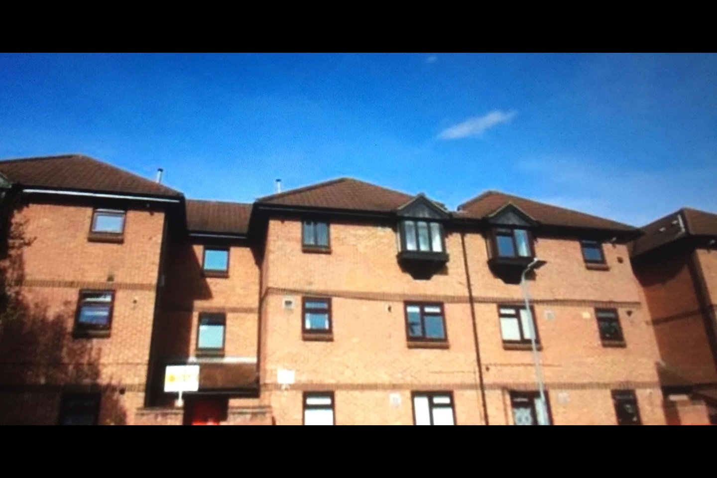 Colnbrook Studio Flat, Vicarage Way, SL3 To Rent Now for £850.00 p/m
