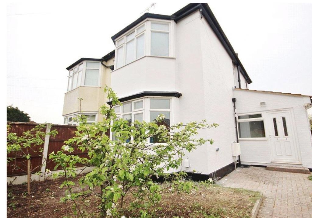 SunburyOnThames 3 Bed SemiDetached House, Burgoyne Road, TW16 To