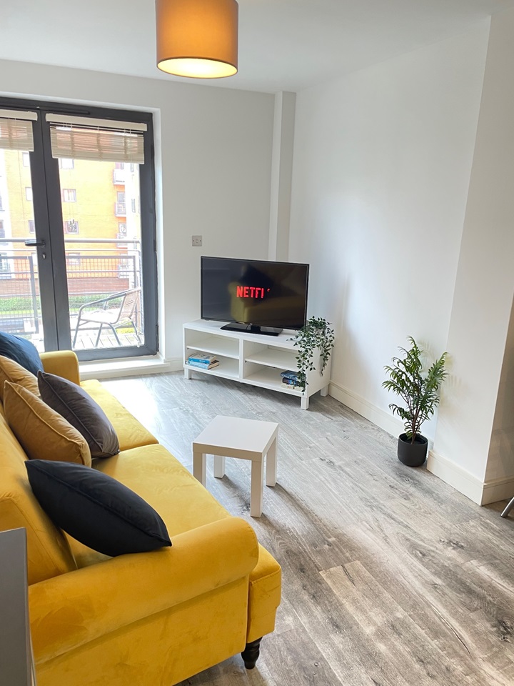 Cardiff Bay 2 Bed Flat, Galleon Way, CF10 To Rent Now for £1,755.00 p/m