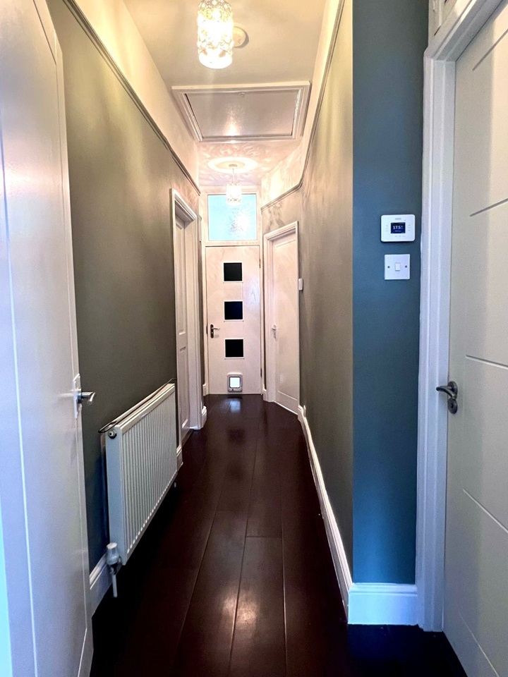 Coulsdon 2 Bed Flat, Woodcote Grove Road, CR5 To Rent Now for £