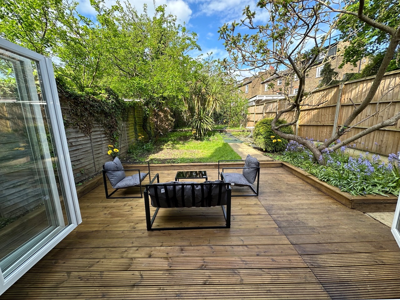 London 1 Bed Flat, Claremont Road, NW2 To Rent Now for £1,800.00 p/m