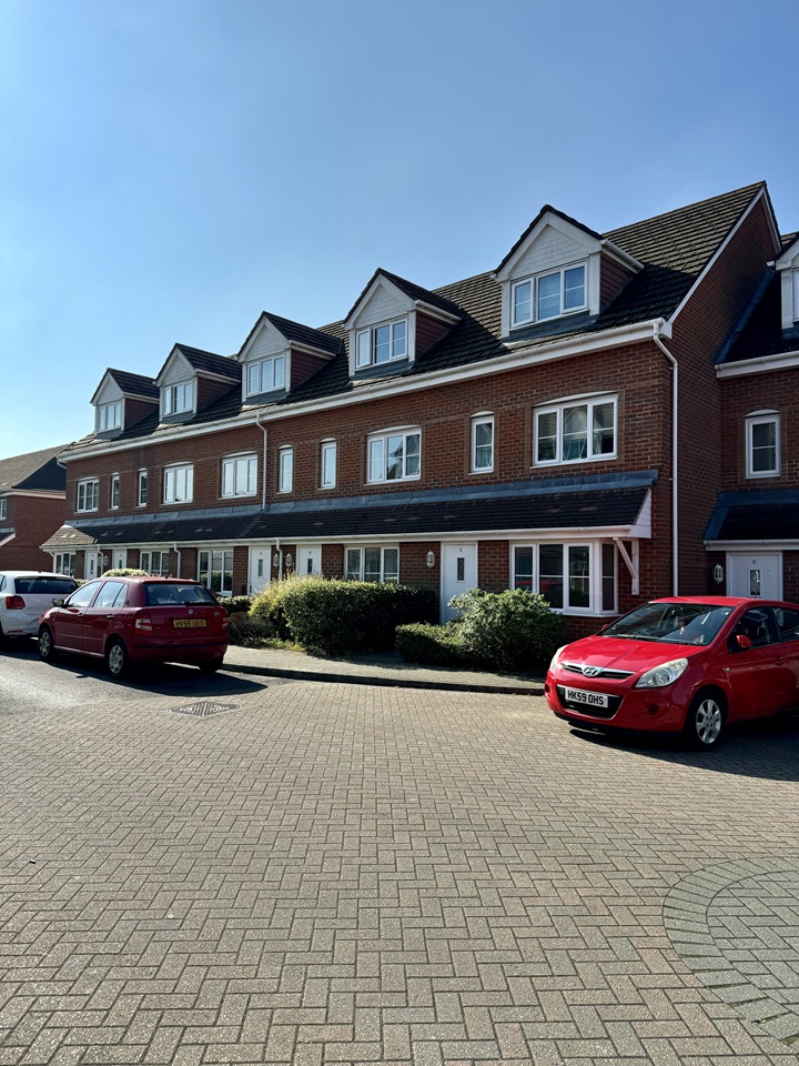 Eastleigh 1 Bed Flat, Eastleigh, SO50 To Rent Now for £900.00 p/m