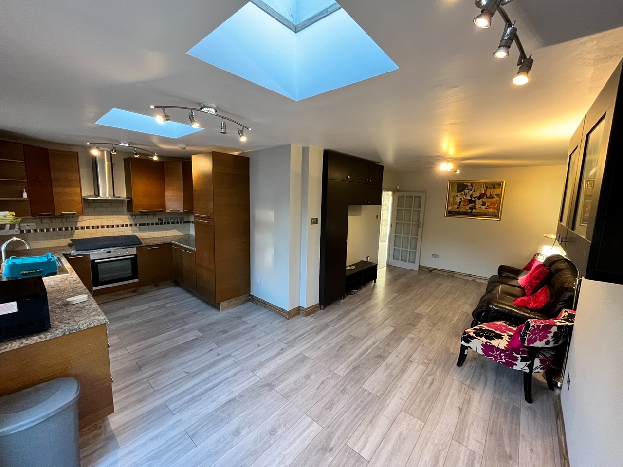 London 4 Bed SemiDetached House, Dryburgh Gardens, NW9 To Rent Now