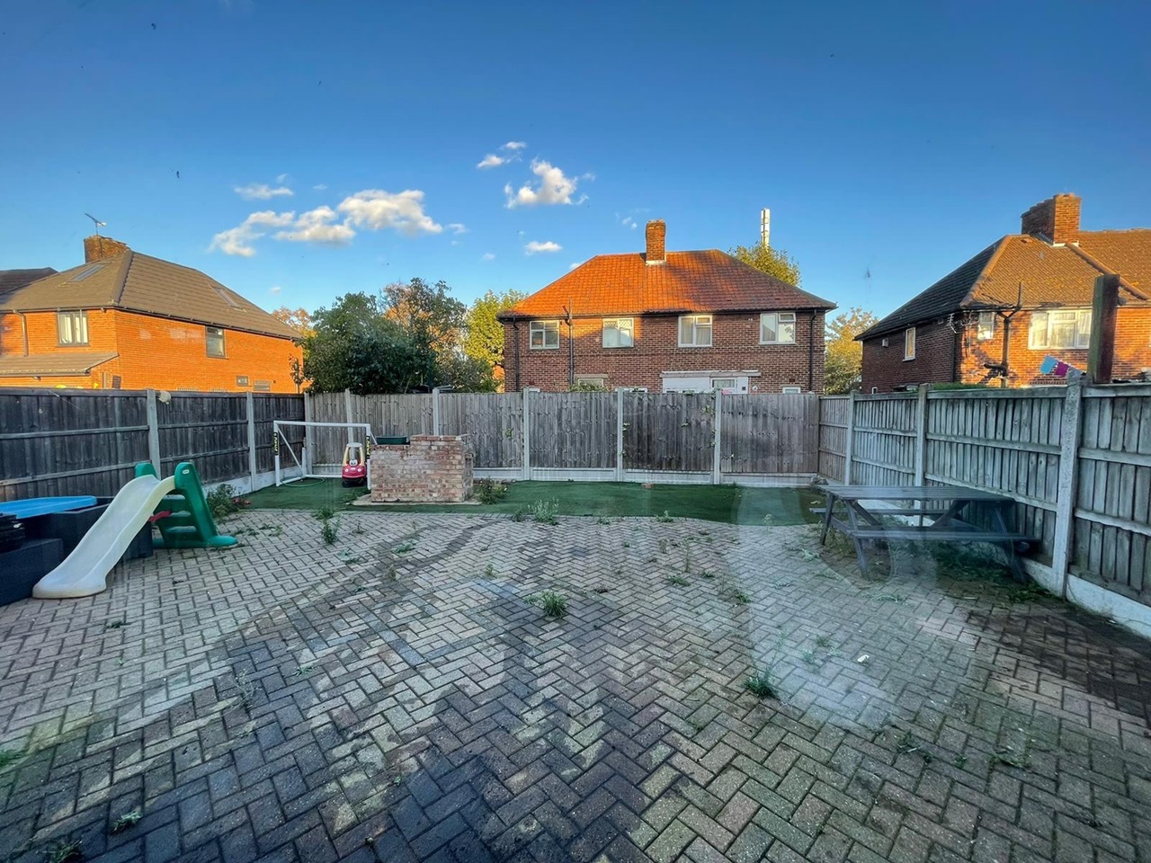 Dagenham 4 Bed End Terrace, Baron Road, RM8 To Rent Now for £2,440.