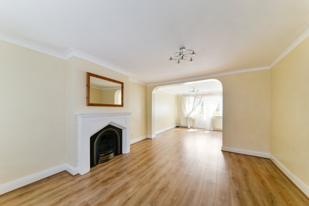 4 Bed SemiDetached House, Longmore Avenue, EN5 To Rent Now