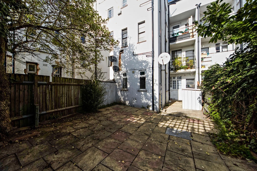 Catford 2 Bed Flat, Creeland Grove, SE6 To Rent Now for £1,600.00 p/m