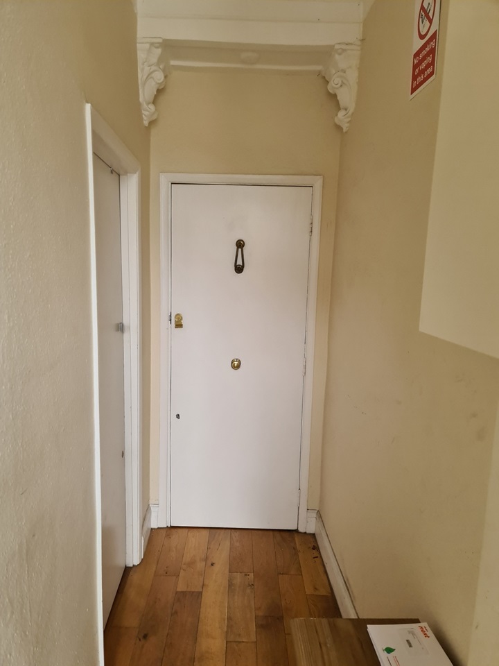 London 2 Bed Flat, Friern N11 To Rent Now for £1,500.00 p/m