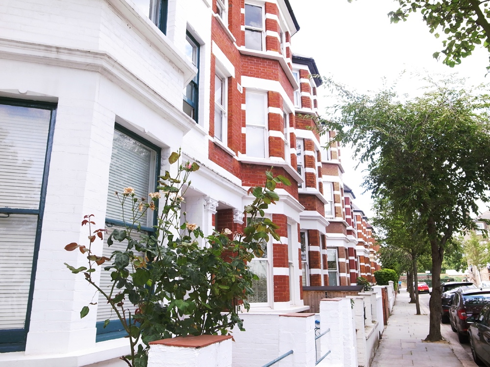 London 2 Bed Bracewell Road, W10 To Rent Now for £2,201