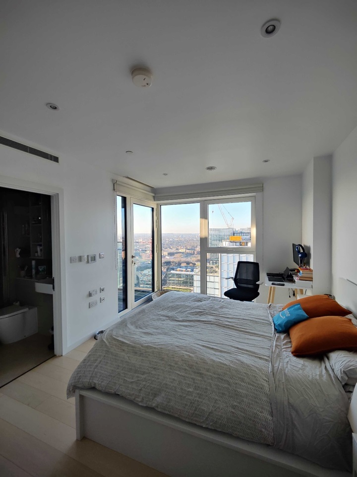 London 2 Bed Flat, Glasshouse Gardens, E20 To Rent Now for £2,500.