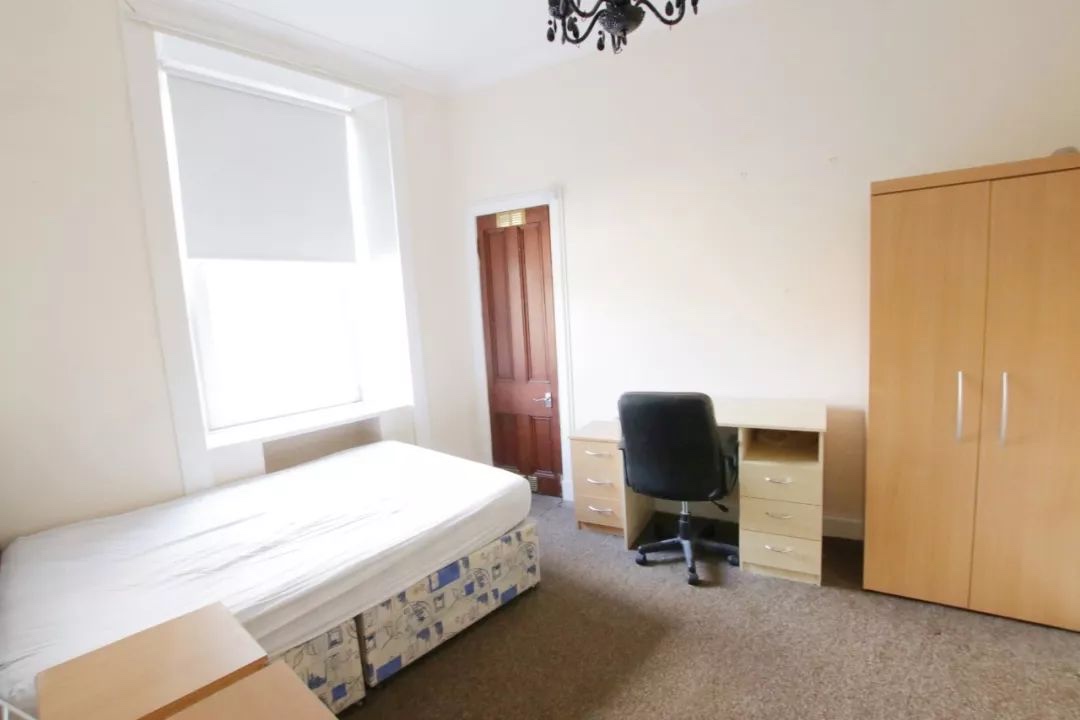 Glasgow Room in a Shared Flat, Byres Road, G11 To Rent Now for £600