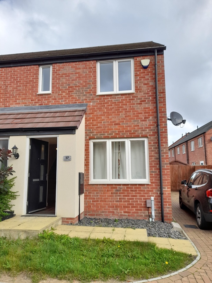 Northampton 3 Bed SemiDetached House, Walmer Close, NN5 To Rent