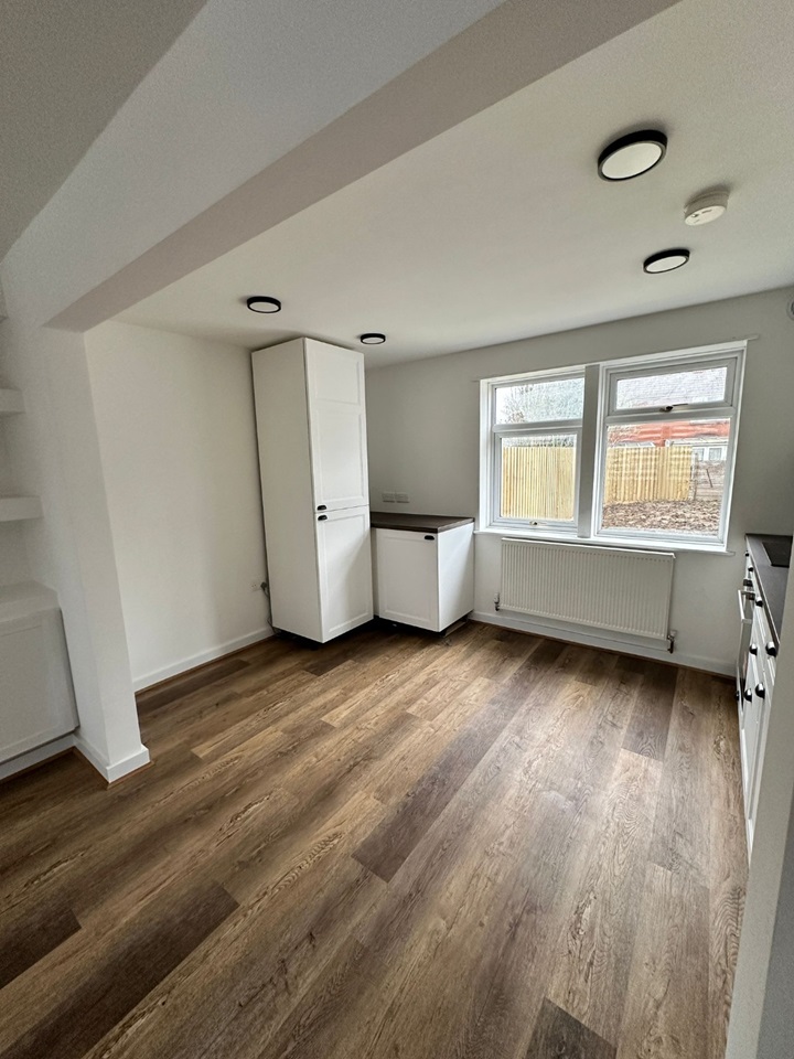 Swindon 3 Bed SemiDetached House, Frobisher Drive, SN3 To Rent Now