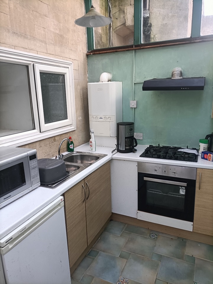 Bristol Studio Flat, Redland, BS6 To Rent Now for £950.00 p/m