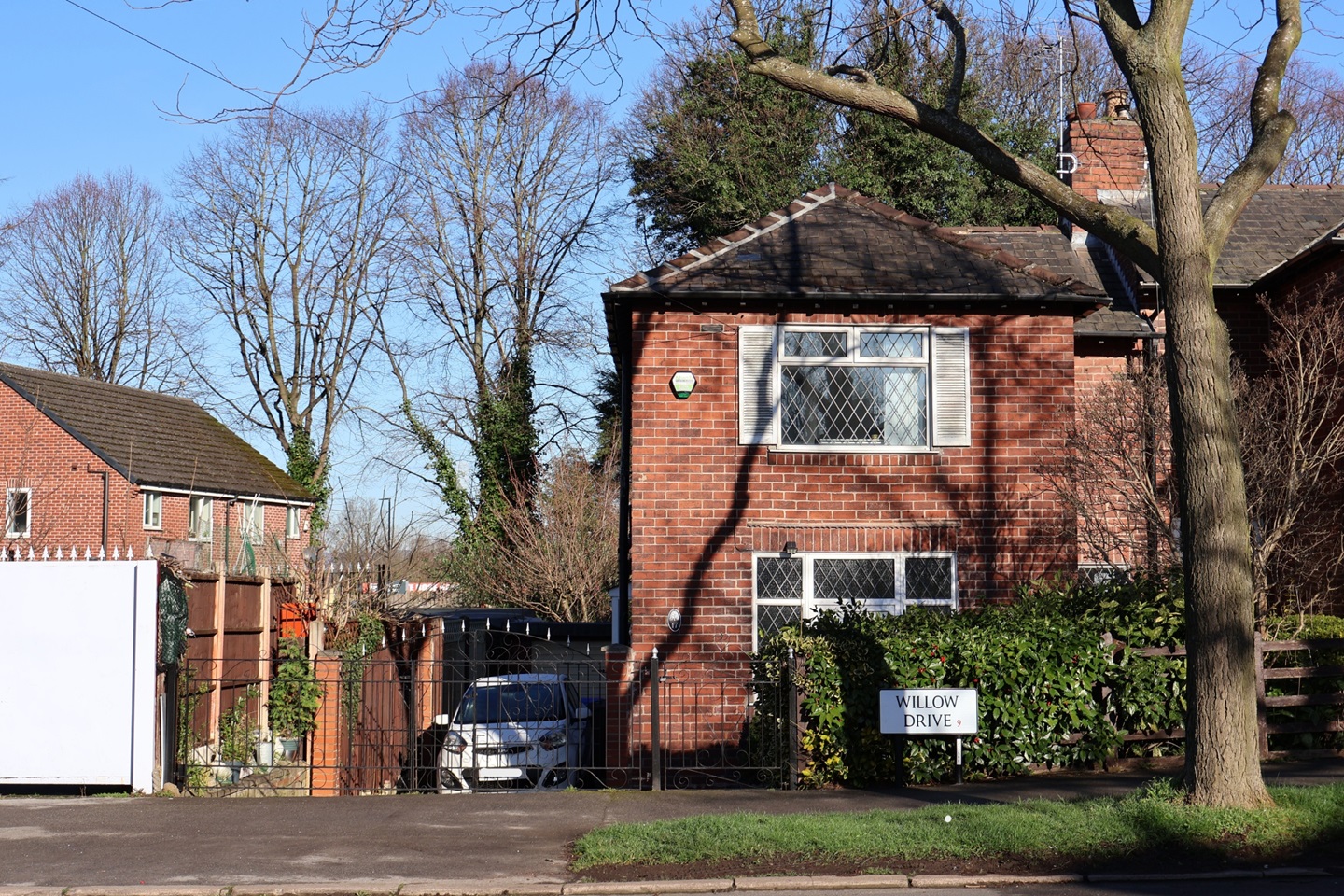 2 Bed Semi-Detached House, Willow Drive, S9