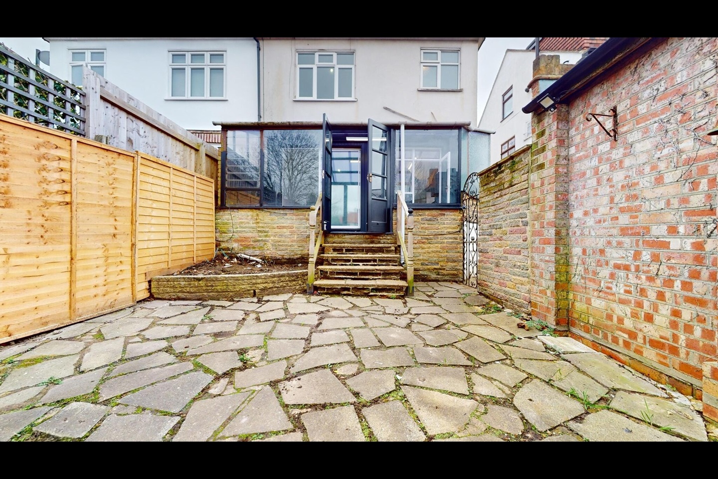 London 4 Bed SemiDetached House, College Gardens, E4 To Rent Now
