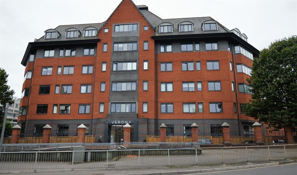 Slough 1 Bed Flat, Verona Apartments, SL1 To Rent Now for £1,350.00 p/m