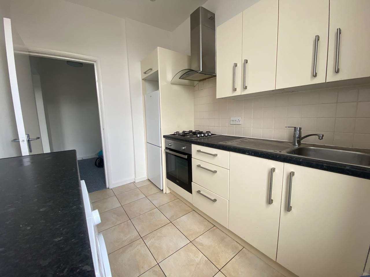Liverpool 1 Bed Flat, Bagot Street, L15 To Rent Now for £600.00 p/m