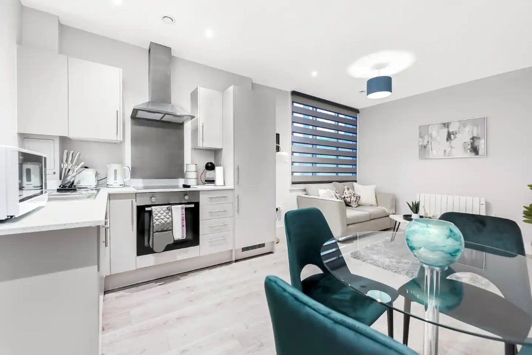 Harlington, Hayes Studio Flat, Atlantico House, UB3 To Rent Now for