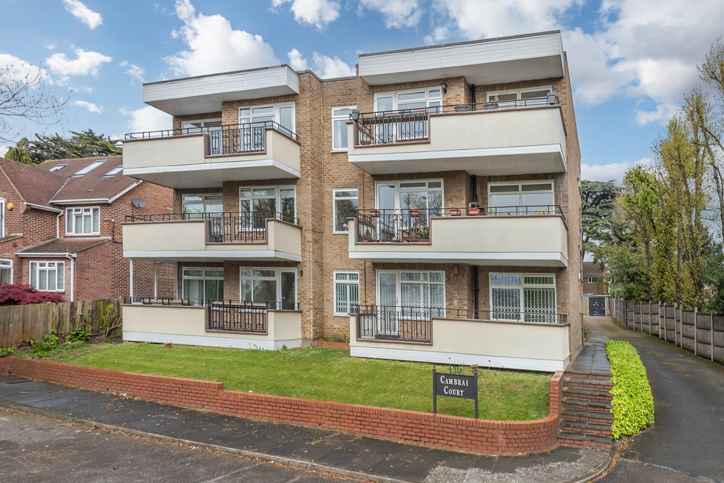 London 1 Bed Flat, Cambrai Court, N13 To Rent Now for £1,675.00 p/m