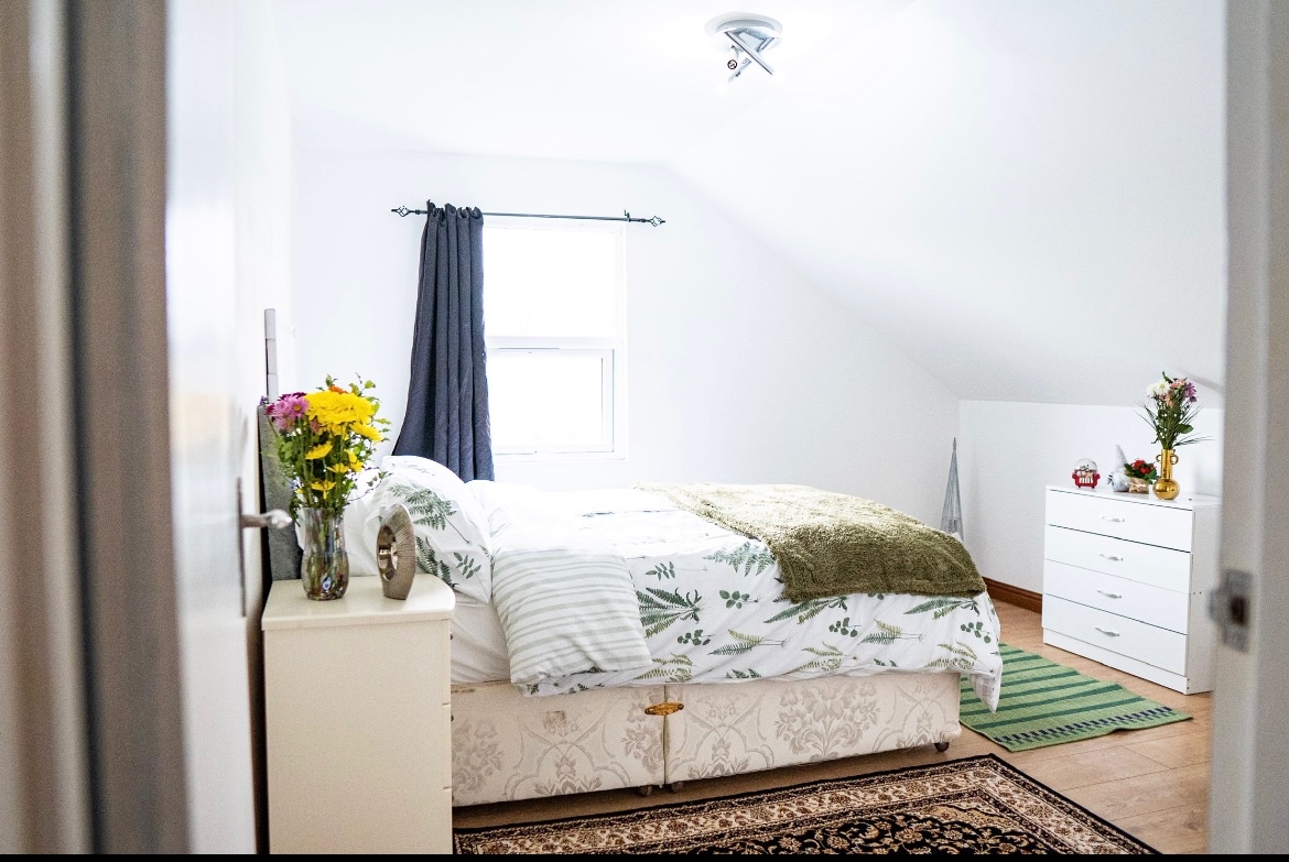 London 2 Bed Flat, Haydons Road, SW19 To Rent Now for £2,200.00 p/m