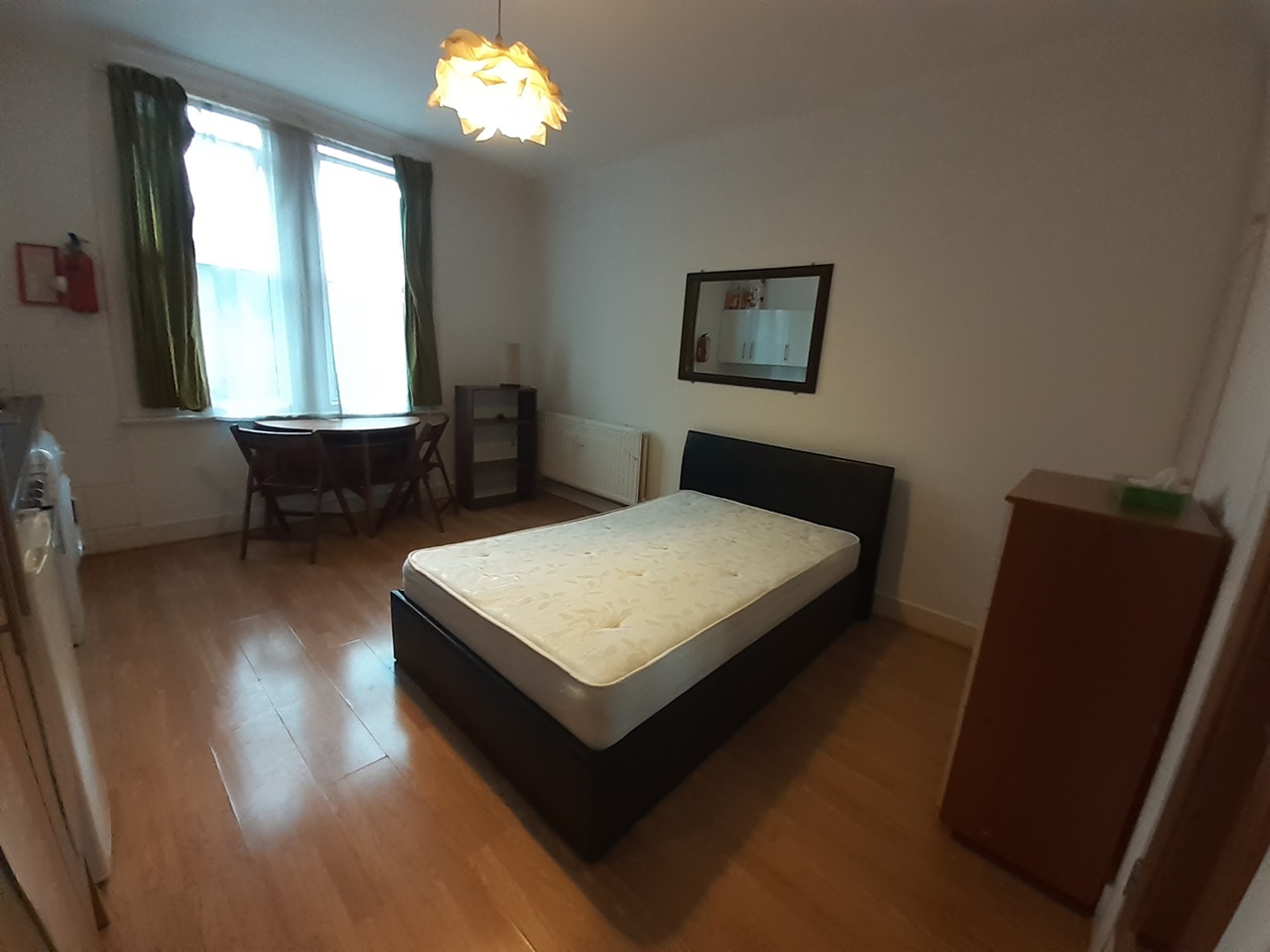 London Studio Flat, Stanmore Road, N15 To Rent Now for £1,100.00 p/m