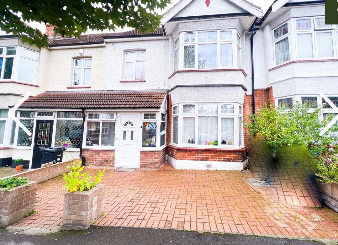 London Room in a Shared House, Reydon Avenue, E11 To Rent Now for £