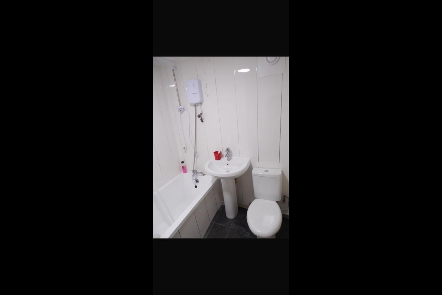 Room in a Shared Flat, Glasgow, G3