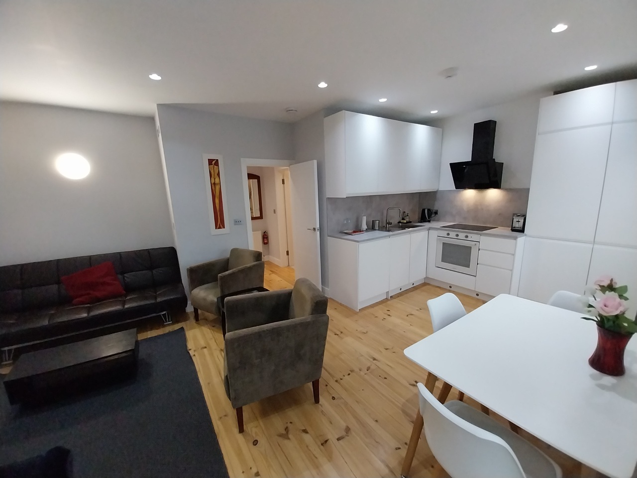 1 Bed Flat, Kings Court, NW6