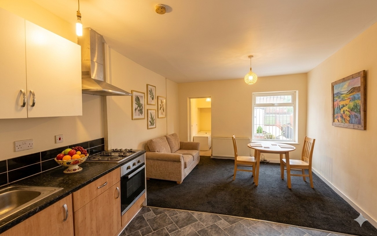 Studio Flat, Great Cheetham Street East, M7