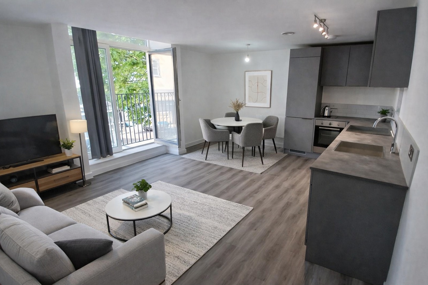 2 Bed Flat, Knitwear House, BS5