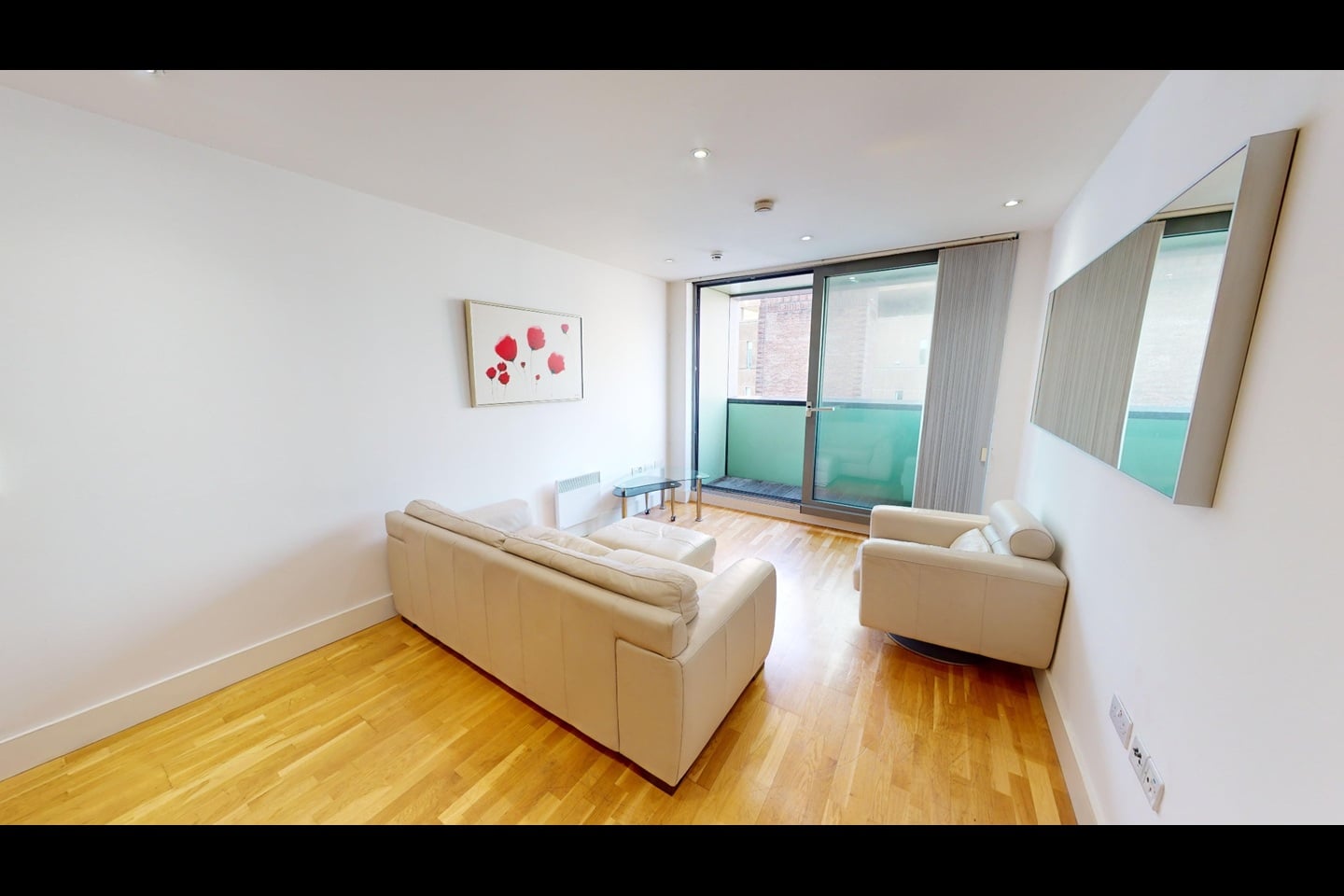 1 Bed Flat, Rumford Place, L3
