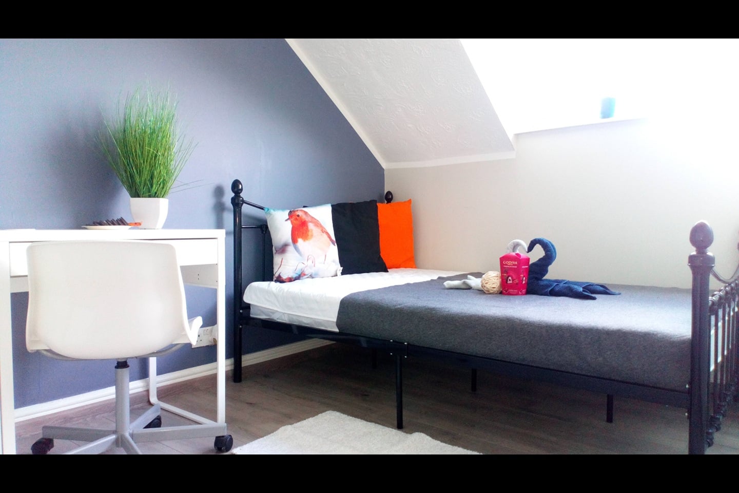 Room in a Shared House, City Road, S2