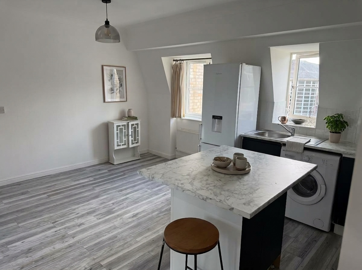 2 Bed Flat, Regents Riverside, RG1